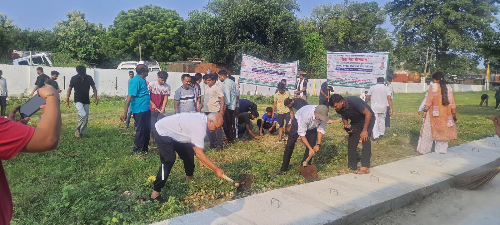 'सेवा संकल्प अभियान' के तहत बृहद स्वच्छता अभियान का आयोजन किया गया।  कुलपति जी की अध्यक्षता में यह अभियान आईटी परिसर तथा लव-कुश छात्रावास परिसर में व्यापक स्तर पर चलाया गया।