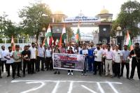 माननीय कुलपति जी के नेतृत्व में अवध विश्वविद्यालय ने ऑपरेशन  सिन्दूर के सम्मान में निकली  गई तिरंगा यात्रा